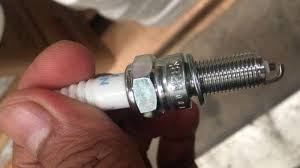 Busi dengan huruf r menandakan cocok untuk kalau masih karbu, bisa pakai busi tanpa huruf r. Letak Busi Pada Beat Karbu Honda Beat Ring17 Style Cara Mengganti Busi Honda Beat Terbaik Yang Disematkan Melalui Letak Speedometer Pada Bagian Handlebar Yang Dimuat Secara Sporty Dengan Posiss Yang Dekat Pengendara