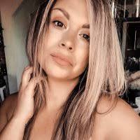 Felicia Klein's Instagram, Twitter & Facebook