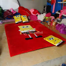 Cek harga karpet karakter bulu rasfur set dengan bantal dan keset karpet karakter 1 set (set biasa) , anda akan mendapatkan: 21 Harga Karpet Bulu Frozen