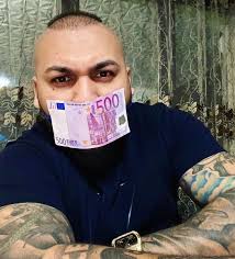 Dani printul banatului si dani mocanu sunt in inchisoare( 4)0763280406. Video Dani Mocanu RiscÄƒ PuÈ™cÄƒria Din Cauza Unui Film Deocheat Cum A Vrut SÄƒ Scape De Inregistrarea CompromiÈ›Äƒtoare Evenimentul Zilei