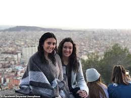 Jun 27, 2021 · uber advises that it's safer to sit in the back of the car because it creates two possible exits and increases space between the driver and the passenger. Man 24 Arrested Over The Murder Of Student 21 Who Got Into His Car Thinking It Was Her Uber Daily Mail Online