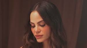 WATCH: Natti Natasha Releases Bachata Version of 'La Falta Que Me Haces'