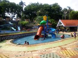 Ngabuburit di bendungan lahor karangkates sumberpucung malang. Kolam Renang Taman Wisata Karangkates Sumberpucung Malang Jawa Timur Kolama