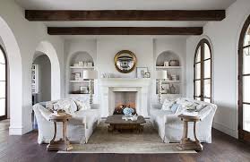 Modern Rustic Comfort Meets Spanish Colonial Tradition In The Luxuriously Laid Back Homes Of Santa Barbara Home Mediterranean Home Decor Tuscan Design