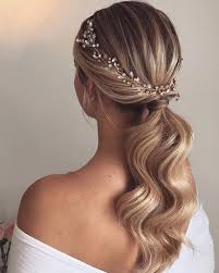 Key Kuafor V Instagram Sade Sikliga Evet Weddingdress Weddingdresses Weddinggown Toptags We Dugun Sac Modelleri Dogal Sac Topuzu Gelin Sac Modelleri