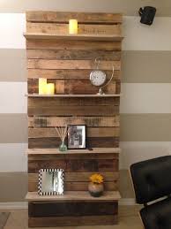 Ideas De Estanterias De Palets Para Decorar Una Aburrida Pared I Love Palets Estanteria Palets Muebles Con Tarimas Repisas De Palets