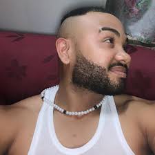 Bella la niña menor de El Taiger, su misma carita 😘🙏🇨🇺