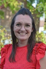 Danielle Heinen's Instagram, Twitter & Facebook