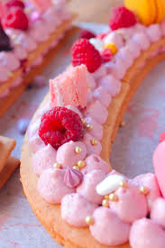 Choisissez le nombre de participants, réservez votre cours puis nous fixons ensemble par mail ou par téléphone le lieu, le jour et l'horaire. Number Cake A La Framboise Defi Gourmand Cuisineaddict Chocociframboise Le Blog