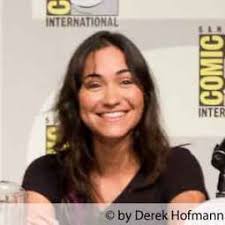 Synchronsprecher von America Young buchen