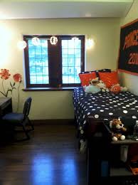 10 Dorm Must Haves And 10 Things To Leave At Home Freshman Year Dorm Dorm Room Essentials List Home