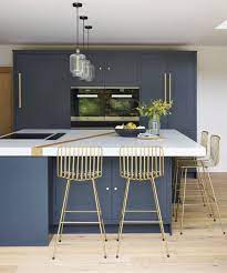 The standard width of a kitchen island is 2 feet or 24 inches or 60 centimeters. How To Choose The Right Kitchen Island Size Everything You Need To Know Homes Gardens