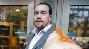 6th, 2018 at 1:54 pm. Nu Svarar Jan Emanuel Pa Kritiken Om Miljonvinsterna