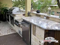 It such a good feeling to cook and prepare your dinner with the wind blows over your hair. Outdoor Kitchen Builders San Antonio Outdoor Kitchen Contractors