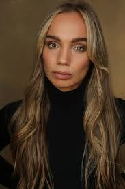 Katrina Burden's Instagram, Twitter & Facebook