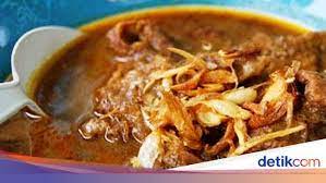 Dijamin membuat para pecinta makanan pedas ketagihan. Mampir Ke Tempat Makan Ini Kalau Melintas Cikampek Hingga Indramayu