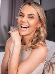 The rain in Spain stays mainly in the plain”….and in Pretoria at the moment  😉😊 We had the privilege of attending My Fair Lady at the @montecasino_za  Teatro this past week and