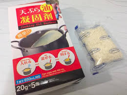 Ini kerana semasa menggoreng, minyak masak melepaskan sisa toksik dipanggil. Ini Cara Kaedah Buang Minyak Masak Yang Patut Korang Tahu Buzzkini