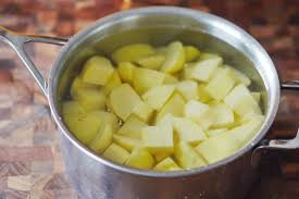 How To Make Pommes Aligot Cheesy Whipped Potatoes Recipe Whipped Potatoes Potatoes Peeling Potatoes