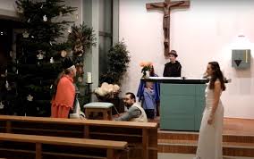 Dieses brautkleid bringt die kurven perfekt zur geltung. Krippenspiel Aus Burgstadt Ab 24 12 17 Uhr Pfarrei Heilige Edith Stein