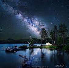 Mengintip langit malam terindah di dunia gambar pemandangan indah malam hari hd gambar indah pemandangan di malam hari yang indah di 2020 pemandangan langit malam Gambar Langit Indah Malam Hari 20 Pemandangan Malam Penuh Bintang Yang Membuatmu Ingin Terus Berada Pulau Berla Night Sky Photos Starry Night Sky Night Skies