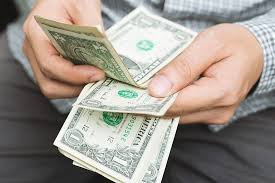 أثارإعلان البنك المركزى المصرى، الاتجاه إلى إصدارعملات بلاستيكية عام 2020 من المطبعة التابعة له، ردود فعل واسعة بالأوساط المصرفية والمالية طوال الأيام القليلة الماضية، حيث أكد خبراء مصرفيون أن قرارالمركزى بتغيير. Ø§Ù„Ø¯ÙˆÙ„Ø§Ø± ÙŠÙÙ‚Ø¯ 3 Ù‚Ø±ÙˆØ´ Ø¬Ø¯ÙŠØ¯Ø© Ø£Ù…Ø§Ù… Ø§Ù„Ø¹Ù…Ù„Ø© Ø§Ù„Ù…ØµØ±ÙŠØ© ÙˆÙŠØ³Ø¬Ù„ 15 56 Ø¬Ù†ÙŠÙ‡ Economy Plus