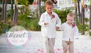 Playa, flores, emoción y mucha tradición. Como Vestir A Los Ninos Para Una Boda En La Playa Monet Boutique