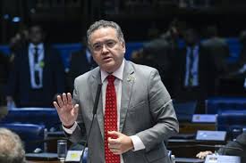 Resultado de imagem para roberto rocha