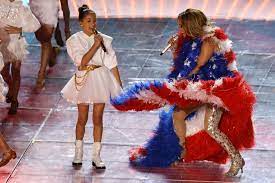 2, shakira and jennifer lopez took the stage at super bowl liv. Who Is Emme Muniz Jennifer Lopez S Daughter Facts
