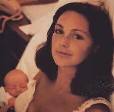 Shana Monroe's Instagram, Twitter & Facebook