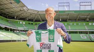 Arjen robben, 37, from netherlands fc groningen, since 2020 right winger market value: Arjen Robben Lost Beim Fc Groningen Welle Der Begeisterung Und Run Auf Dauerkarten Aus