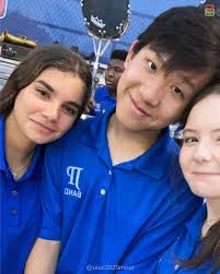 hey yall!! my name is aaron lu, and i'm from madison, mississippi, i'm  coming to uiuc in the fall to major in civil engineering. i sing and play  three instruments (marimba, snare