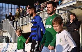 Its colours are green and white. Virtualni Dolicek Oficialni Stranky Bohemians Praha 1905
