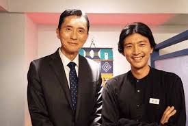 La pioggia bagnava i suoi capelli bicolore. å­¤ç‹¬ã®ã‚°ãƒ«ãƒ¡8 ä¸­è¯è¡—å ã„ã®ã‚¤ã‚±ãƒ¡ãƒ³ä¿³å„ªã¯èª° ç¬¬1è©±ã‚²ã‚¹ãƒˆ å­¤ç‹¬ã®ã‚°ãƒ«ãƒ¡ã«ãƒãƒžã£ãŸ