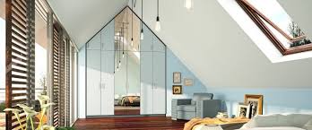 Zudem bietet das möbelhaus eine passende serie für zubehör, mit welchem sie den. Dachschrage Gestalten Stauraum Nutzen Mit Massmobeln Deinschrank De