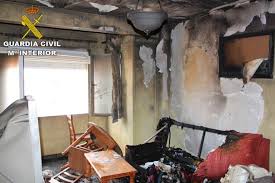 Iniciamos nuestra 29ª temporada, dedicada a las obras de dramaturgas latinas, con el estreno en el medio oeste de casa propia de. Detenida Una Mujer Por Quemar Su Propia Casa Por Venganza Y Provocar El Desalojo De Cinco Familias Comunidad Valenciana Home El Mundo