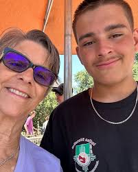 Sonia (Stoneya) (@purpleheartgemsandminerals) • Instagram photos and videos