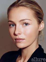 A Case For Highlighter How To Fake Supermodel Bone Structure Natural Makeup Natural Makeup Looks Makeup Looks