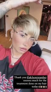 Please enjoy my demi lovato inspired haircut tutorial & makeup tutorial. Demi Lovato Now Has A Blonde Bowl Cut Hairstyle Photos Allure
