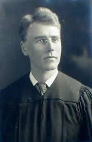 Eleanor Lippert's Instagram, Twitter & Facebook