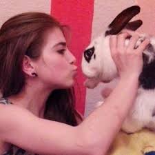 Michelle Stelzer (@MBee54)