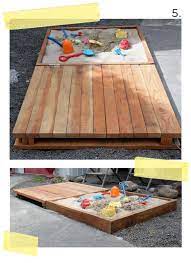 Bonzo Chooch And Me A Playhouse For Bonzo Carre De Sable Bac A Sable Jardin Pour Enfants