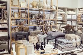 Store Guide Zara Home Another Area Of The Store Emphasizes Store Guide Zara Hom Script Type Application L Zara Home Decor Home Decor Store Home Decor