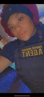 Can some one make this cars bonnet look damaged please? 😂