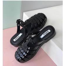 Uma Novidade Cheia De Inspiracoes Chegando Sem Medo De Ganhar Os Olhos Vem Conhecer A Melissapossessionbabo Sapatos Melissa Tenis Feminino Tumblr Sapatos