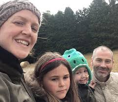 Merseyside medics help boy, 3, mark end of cancer treatment