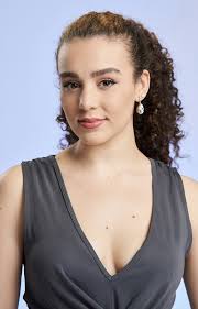 Jade Crosby's Instagram, Twitter & Facebook