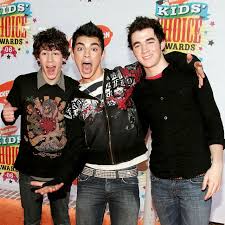 254 ответов 1 637 ретвитов 14 027. Jonas Brothers Fashion History Nick Joe And Kevin Jonas S Style Evolution
