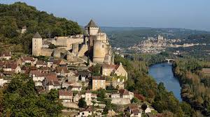 Ce beau résultat nous permet d'être classé parmi les 15 destinations préférées des voyageurs de 192 pays du monde devant tahiti, vienne, lofoten, cappadoce.🏅 de quoi être fière. Les 10 Plus Beaux Chateaux En Dordogne Visites Photos Et Adresses