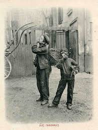 Paris Ses Metiers Disparus Le Ramoneur Annees 1900 Vieux Paris Ramoneur Vieux Metiers